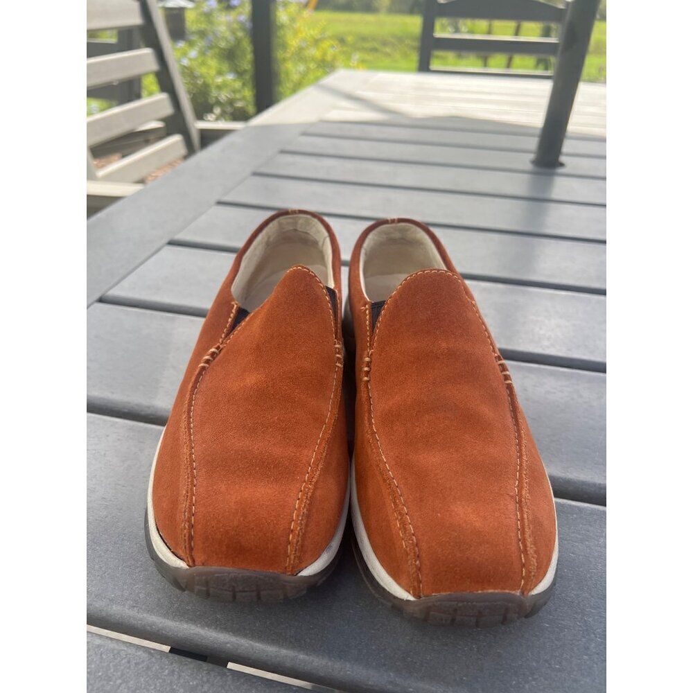 L.L Bean Women Slip-On Suede Walking Shoes Size 7.5M